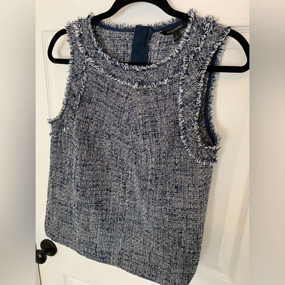 Top/blouse perfect to dress up or down